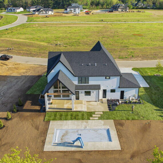 CAPSTONE DESIGN + BUILD