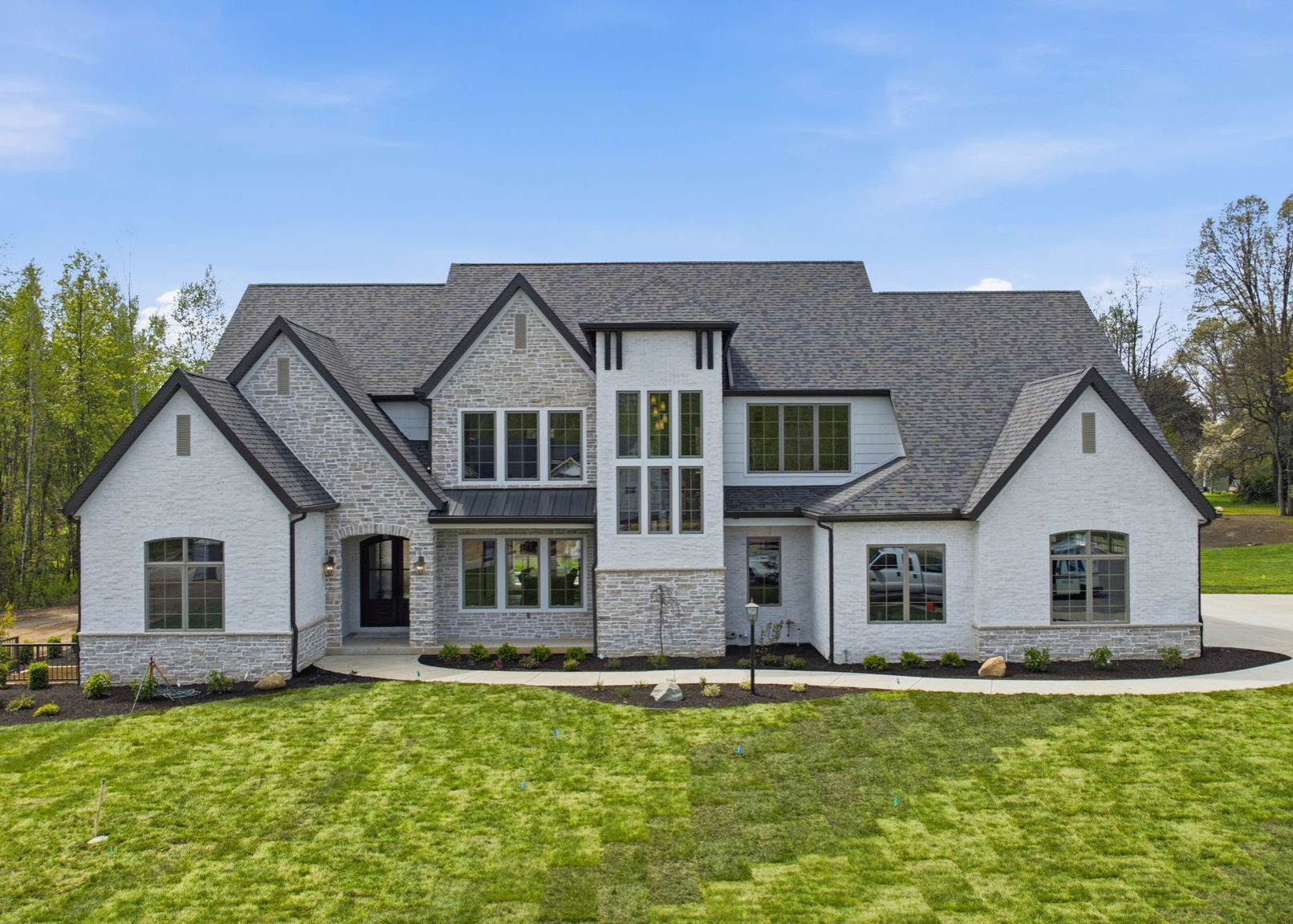 CAPSTONE DESIGN + BUILD