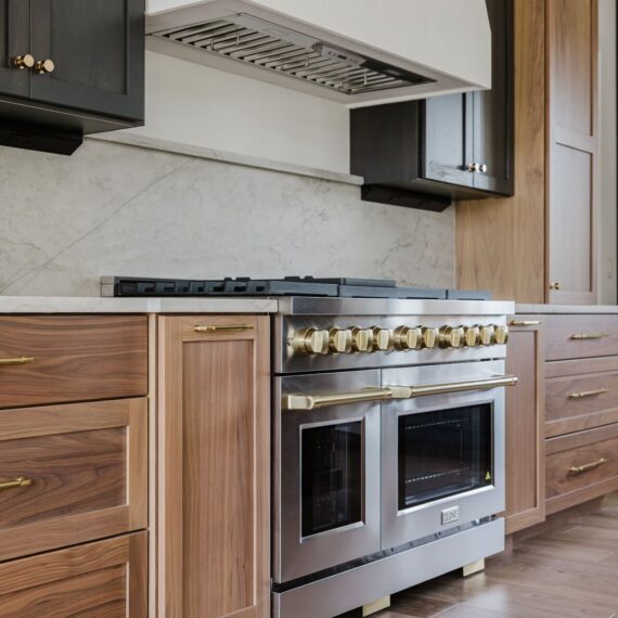 CAPSTONE DESIGN + BUILD