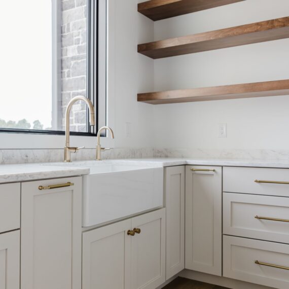 CAPSTONE DESIGN + BUILD